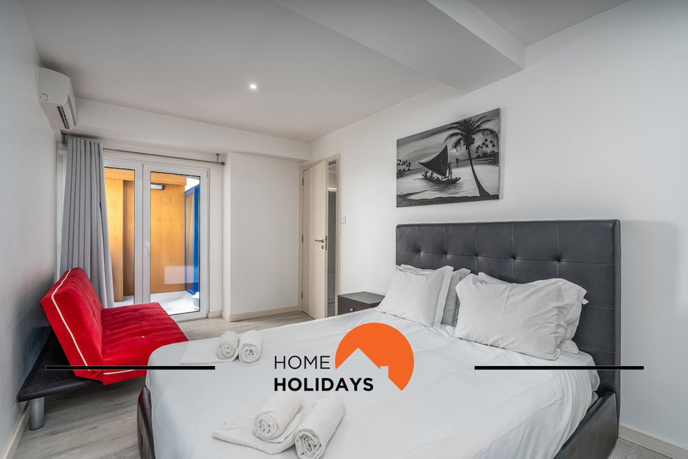 #296 Praia da Rocha by Home Holidays preview