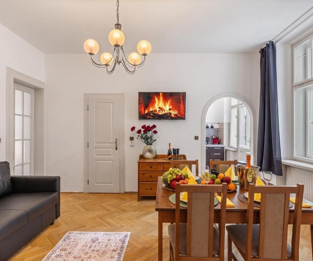 Royal Prague Heart Suite