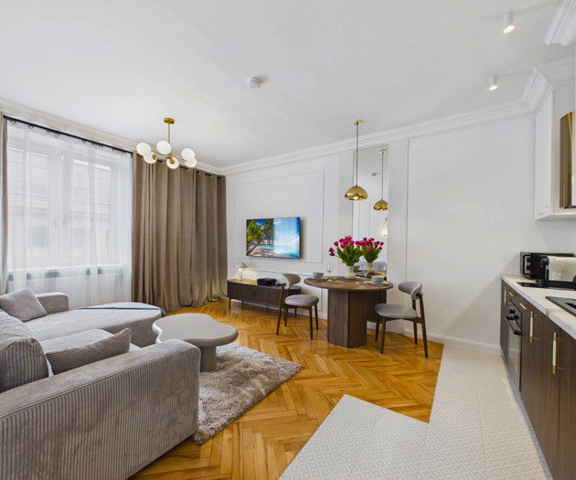 Paris in Warsaw Apartment near Hala Mirowska