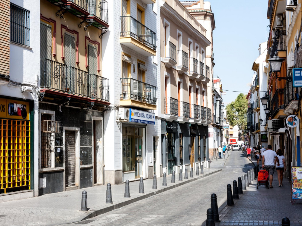 Apartment for Rent in Seville, HoliRent Gran Poder Citizen Remote 34953