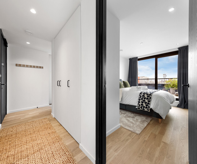 Penthouse Apartment with City Views, Parking + 2BR
