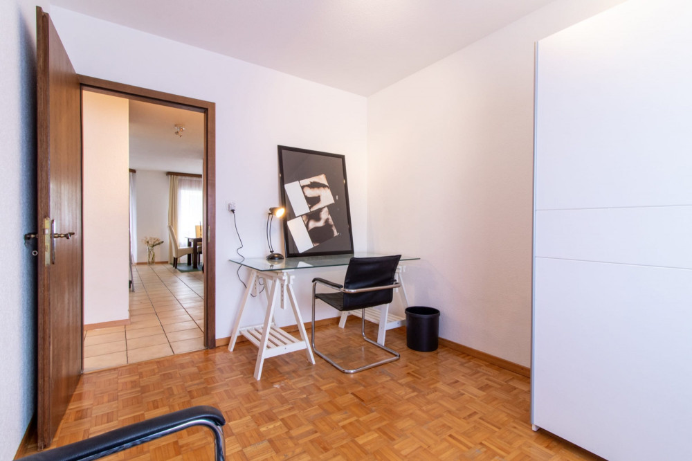 Spacious and stylish 3 bedroom apartment in Sion
