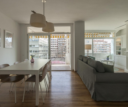 NICE APARTAMENT IN LES CORTS