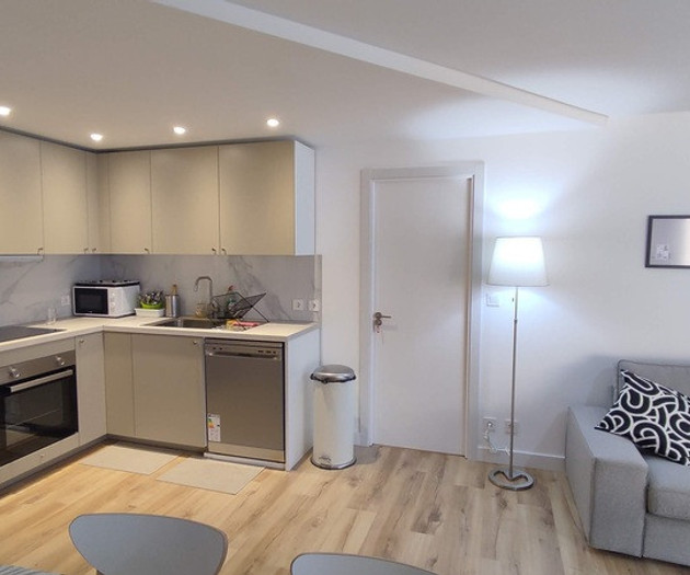 Double bedroom with private bathroom