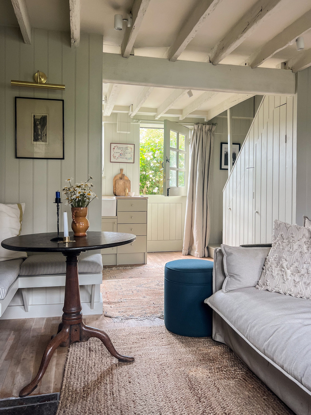 Cosy Country Cottage Bridge preview