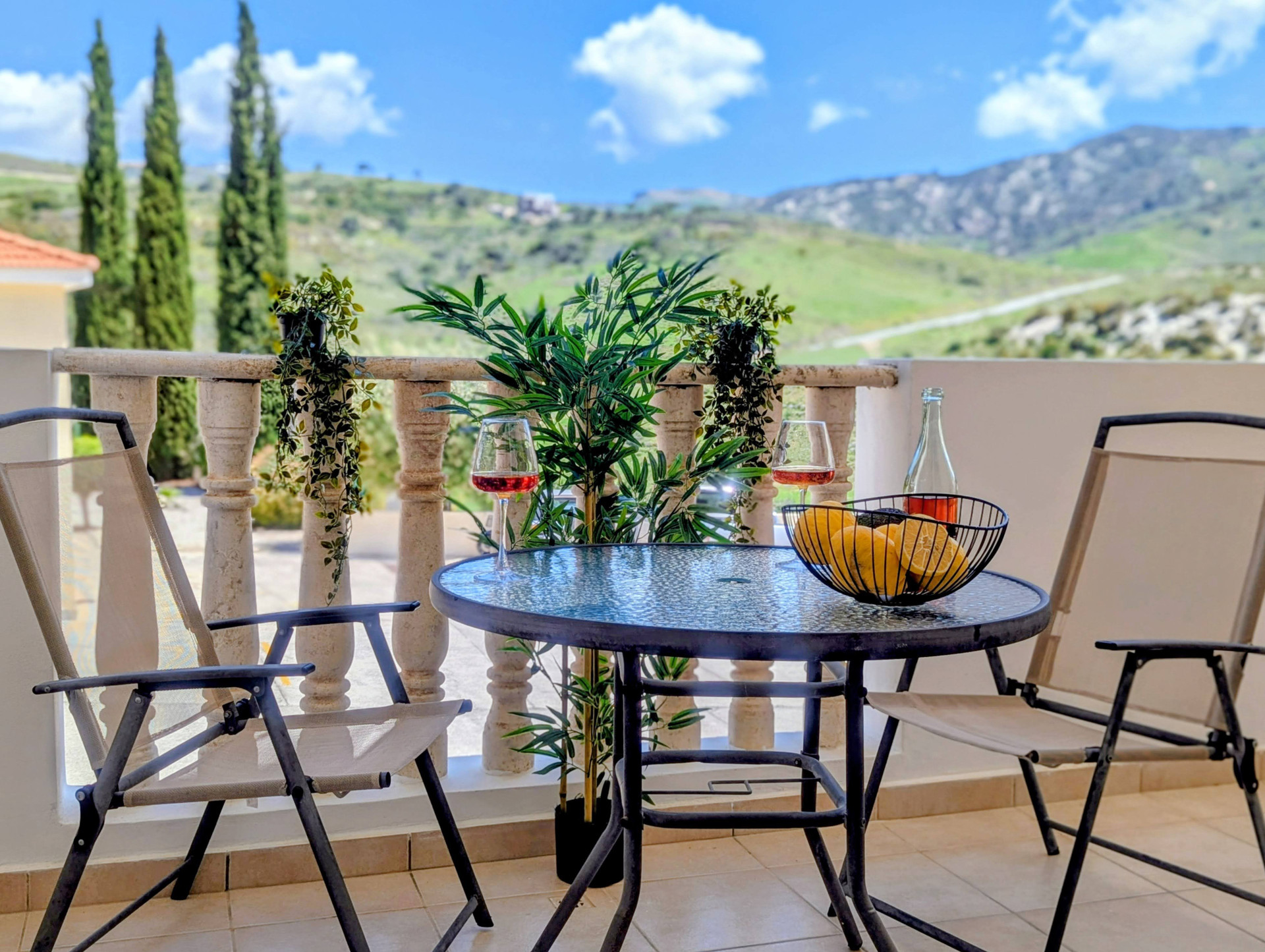 Balcony with Mountain View