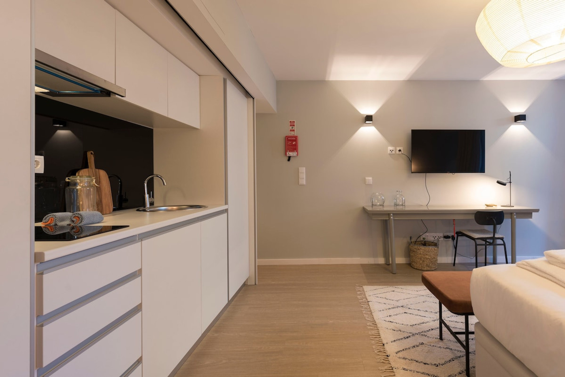 Living area image 6