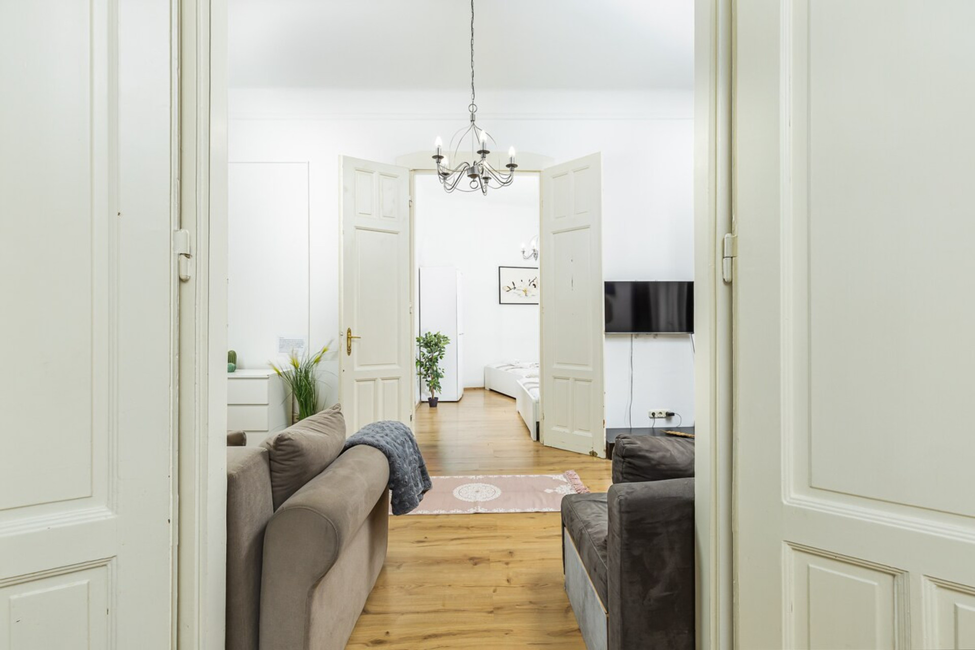 Living room image 4