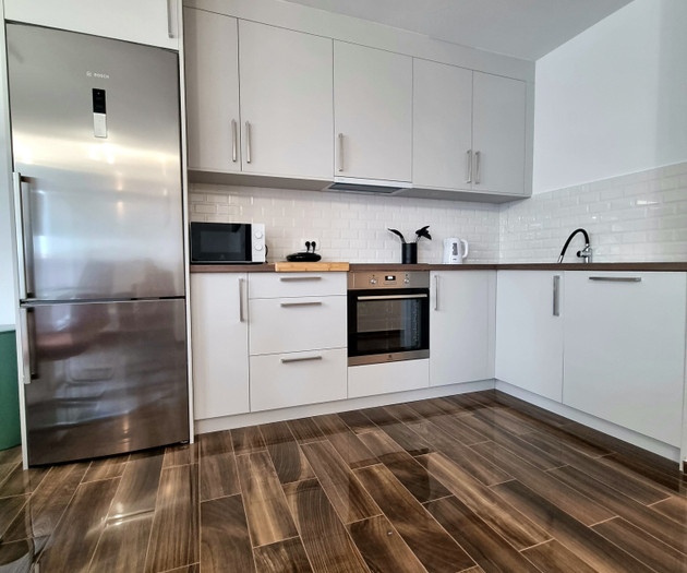 FOR RENT: MODERN TWO-BEDROOM APARTMENT