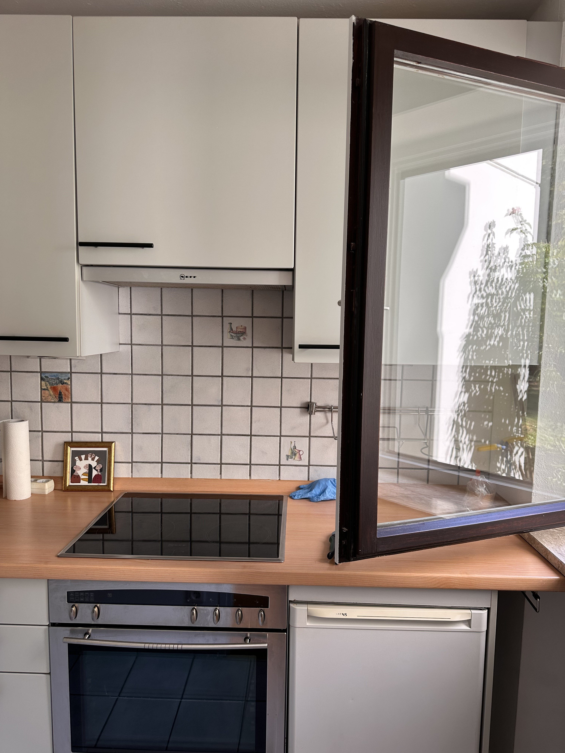 Kitchen with hob and oven