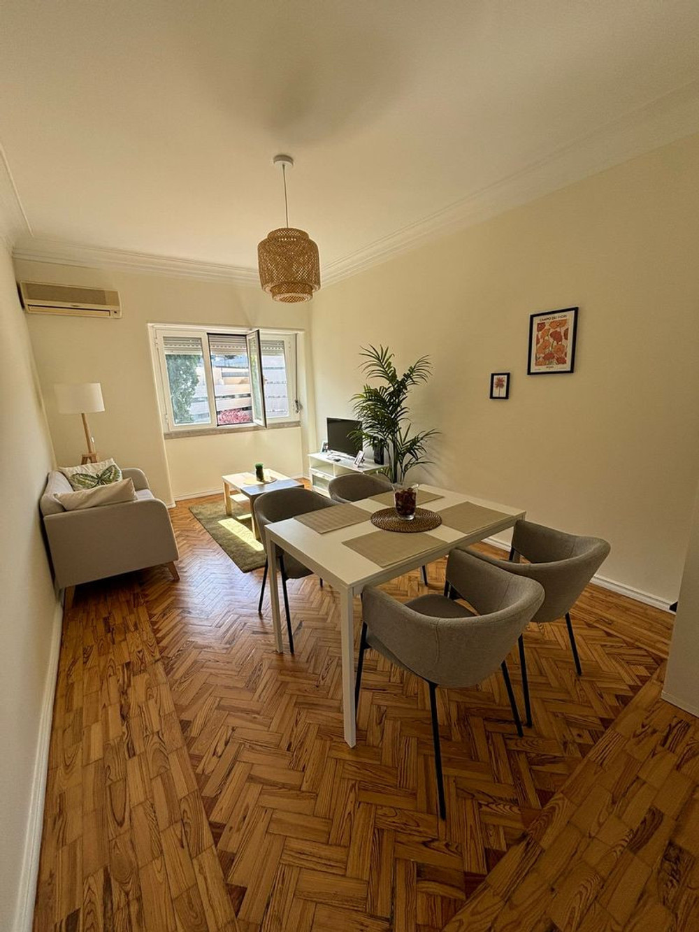 Charming Apartment in Central Lisbon preview