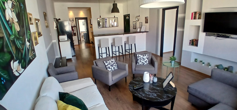 4 Bedrooms, 3 Bathrooms, 146sqm. Central preview