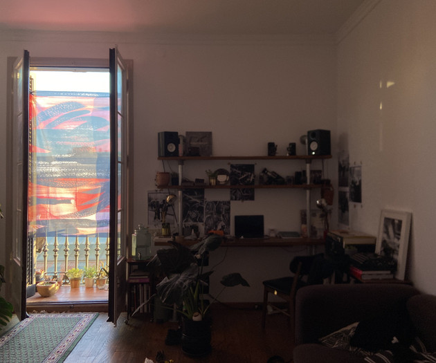 Bright Room with Private Bathroom in El Born
