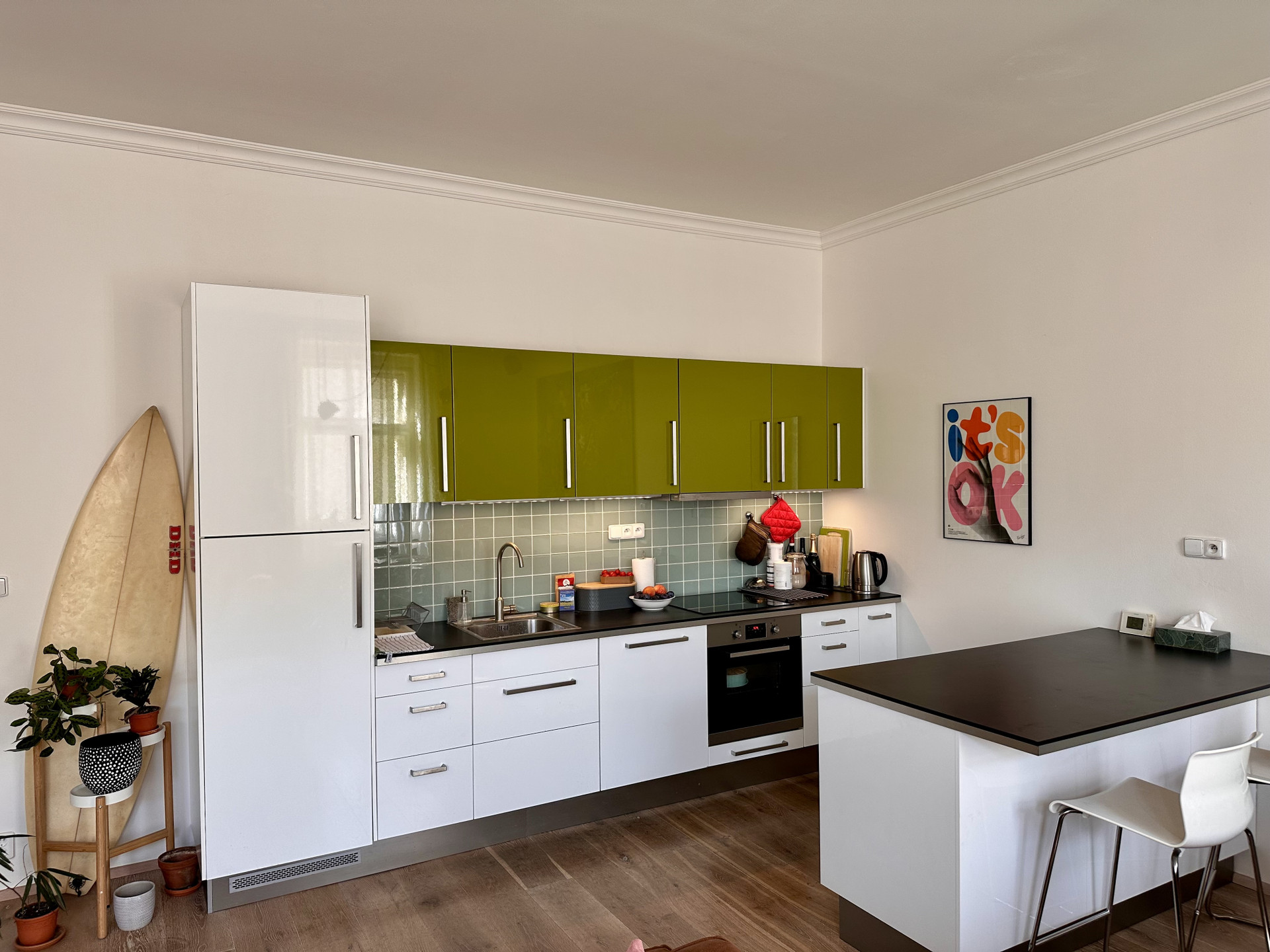 Fully equipped kitchenette