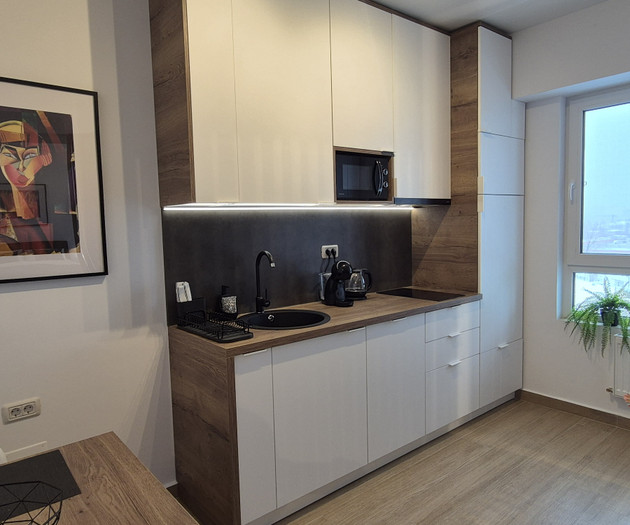 Luxury Skyline Suite at Central Address