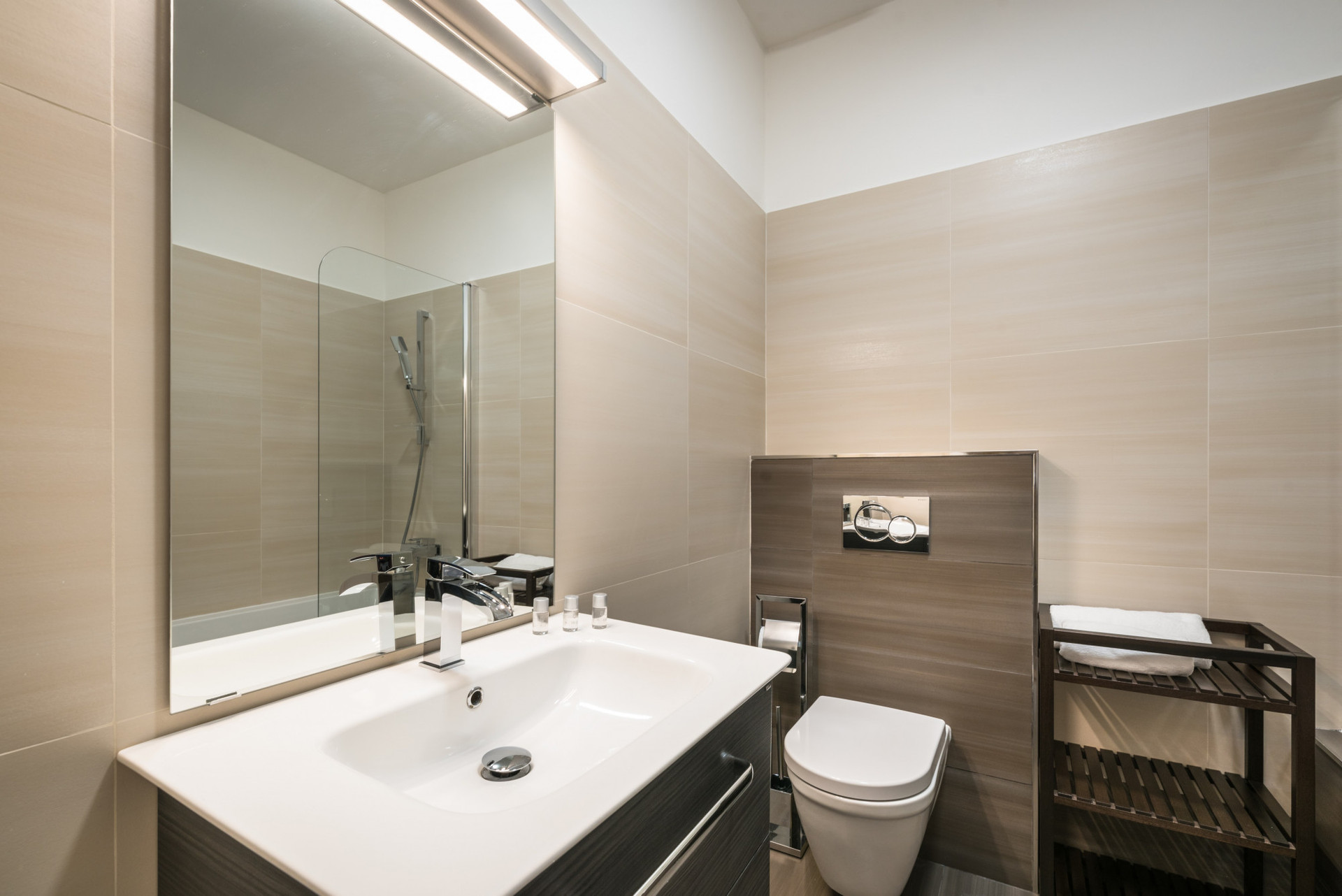bathroom no.1