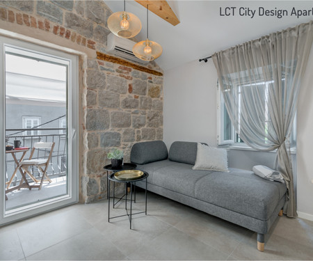 City Design Apartment