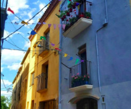 THE BLUE HOUSE OF THE COSTA BRAVA Arlet