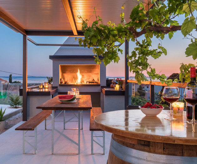 Cozy Apartment with Sea View