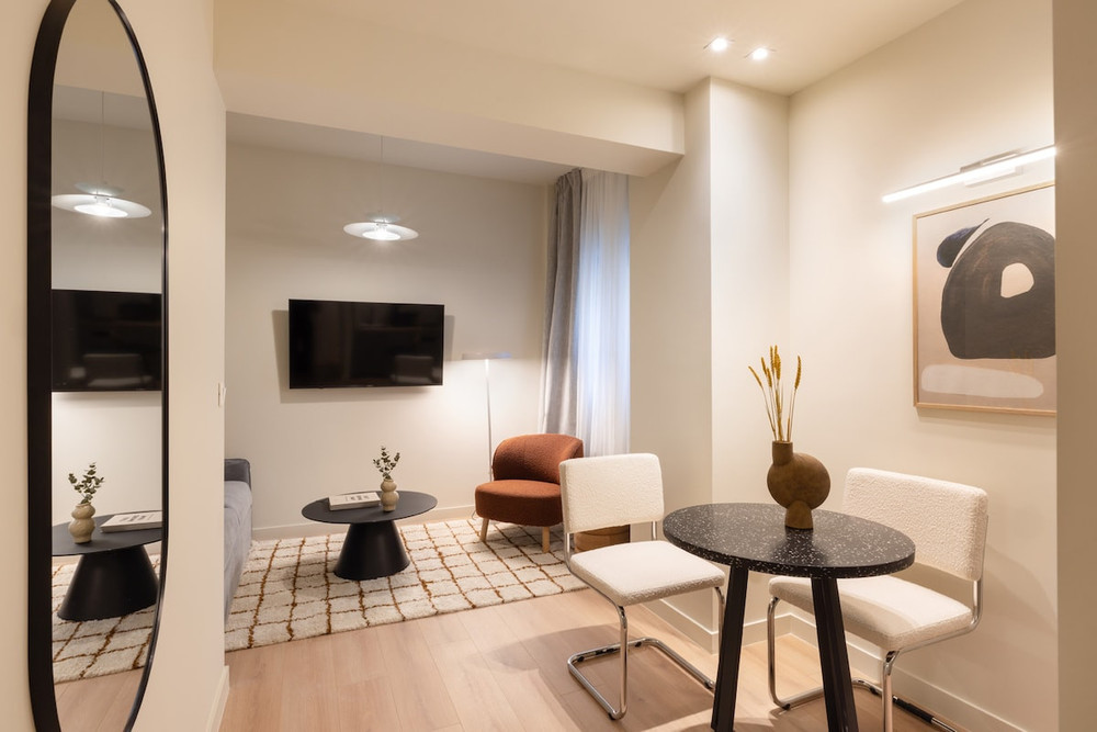 Pilot # 1 | Leon by ZOIA Living preview