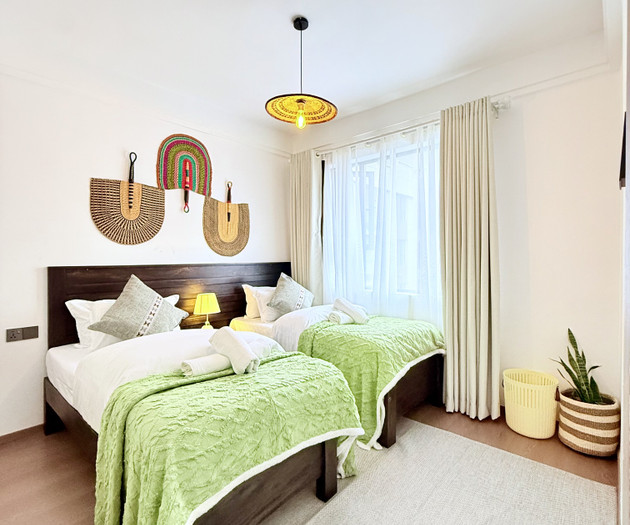Airy 17th Floor 2BR: City Views, Balcony & Pool
