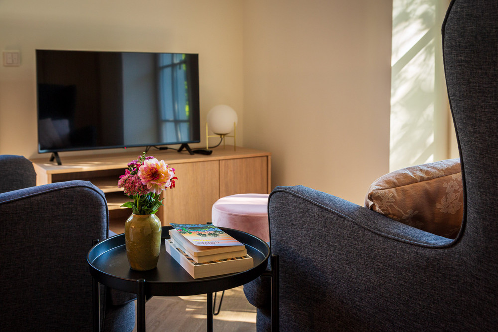 Suite 08 - A historic gem surrounded by greenery. preview