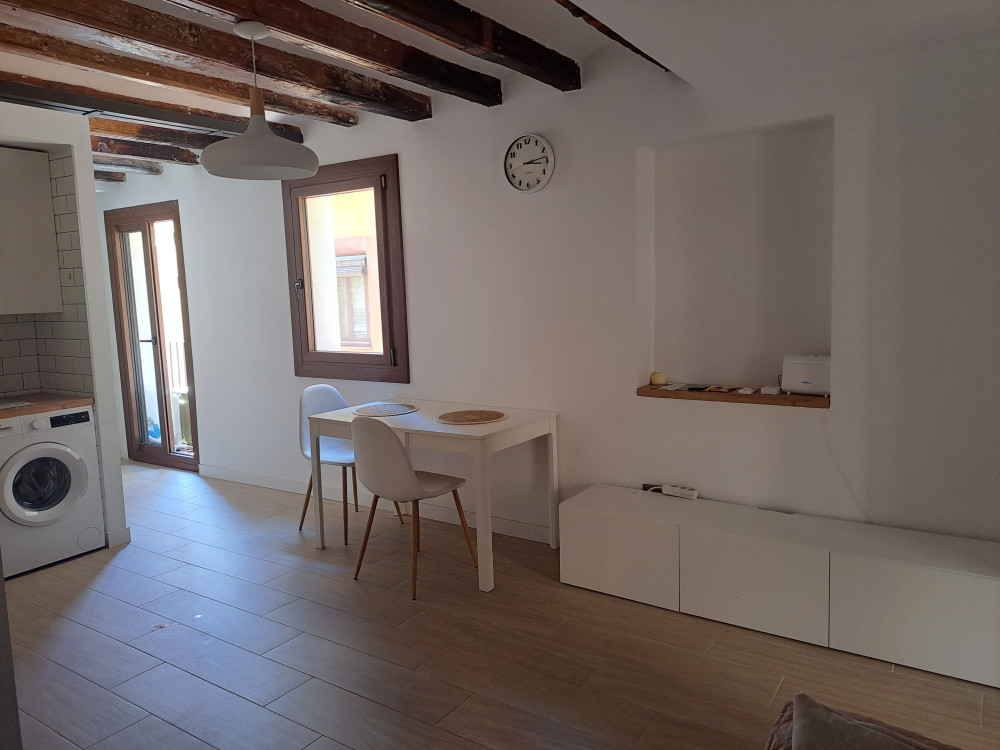 Ian's Apartment preview