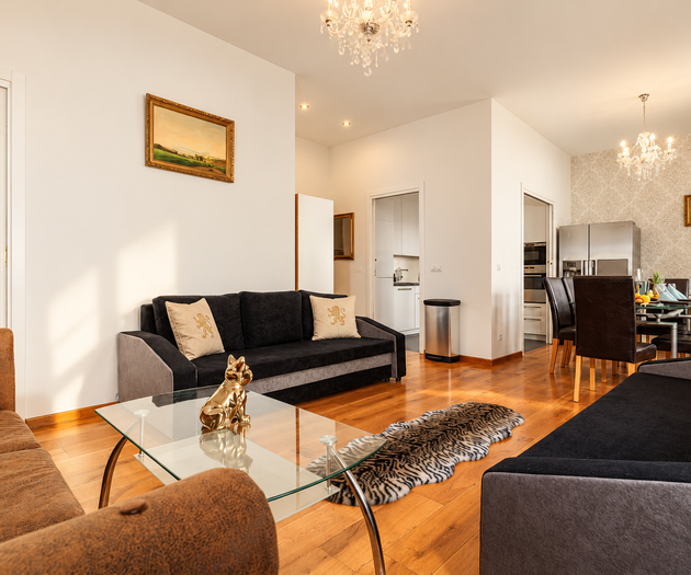 Hound Deluxe Suite | Historic Vysehrad Luxury