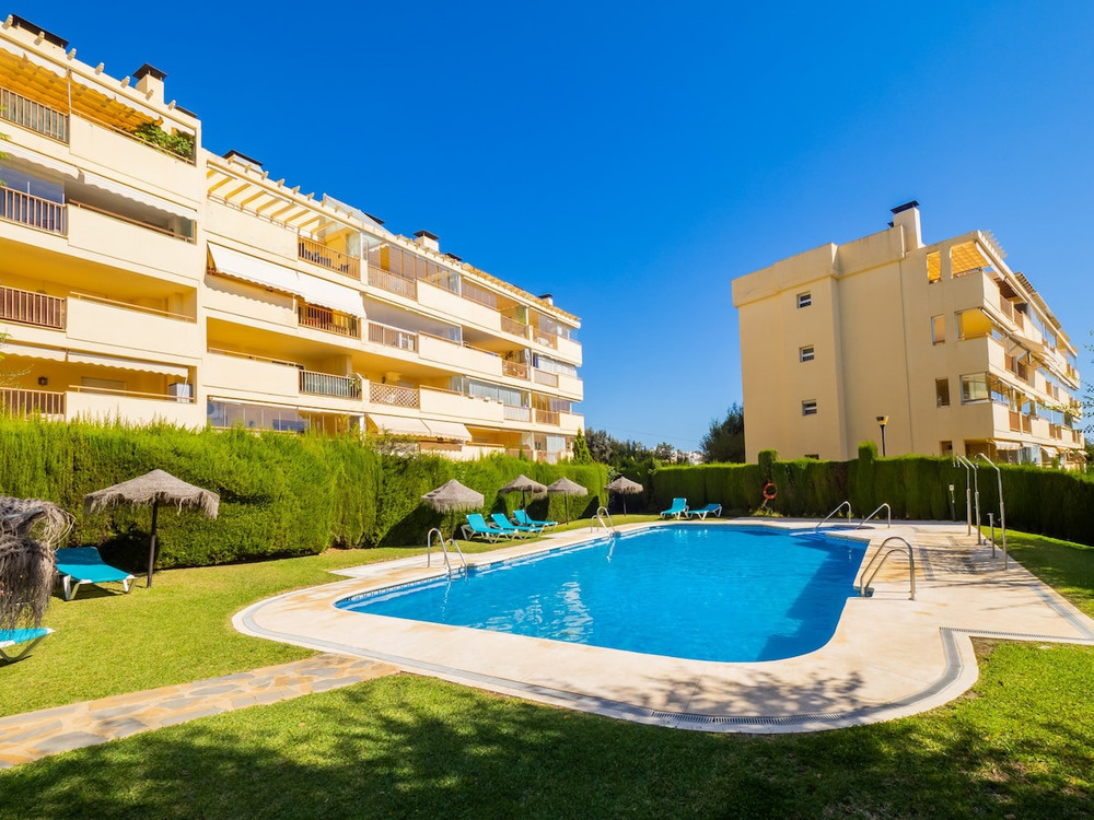 Cubo's Luna Beach Mijas Costa preview