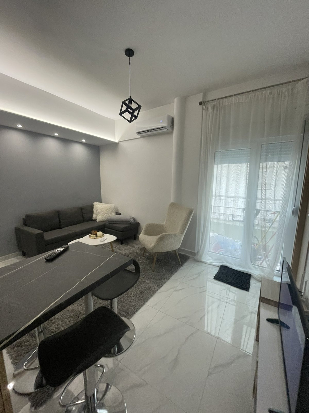 Modern 1-Bedroom Apartment in Central Thessaloniki preview
