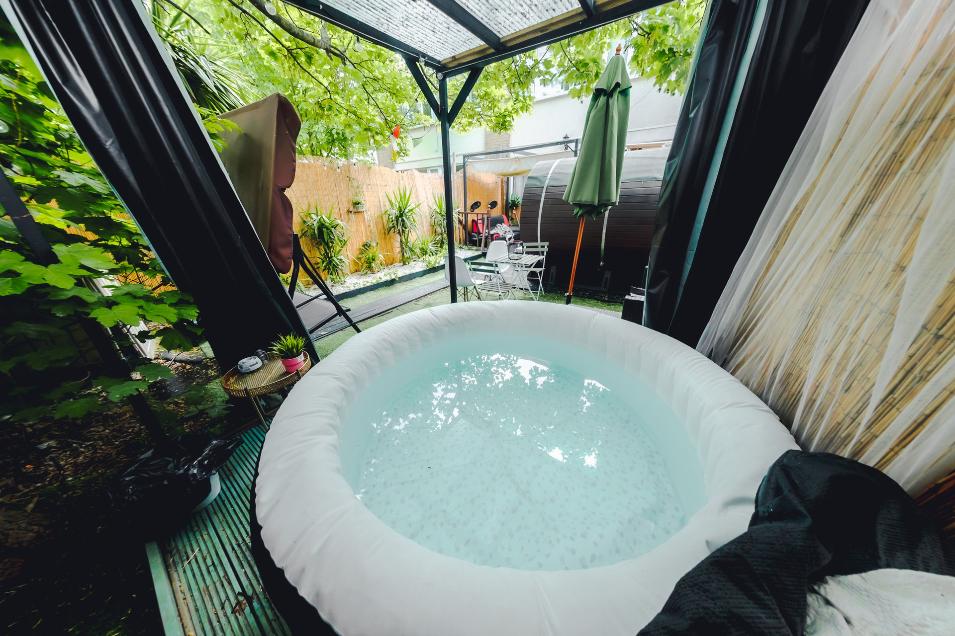 Hot tub