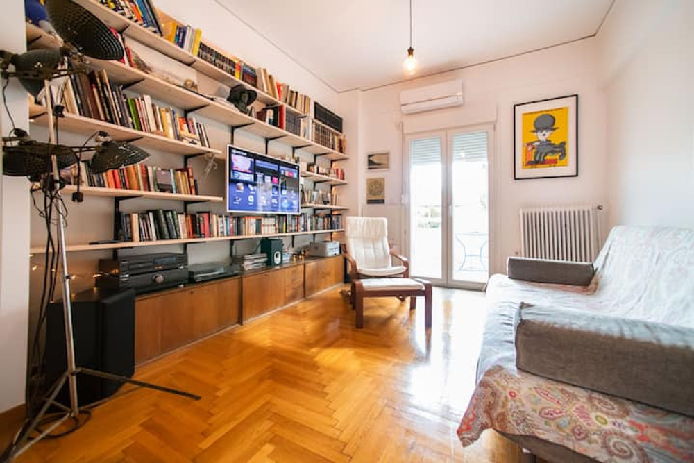 Acropolis Station Apartment preview