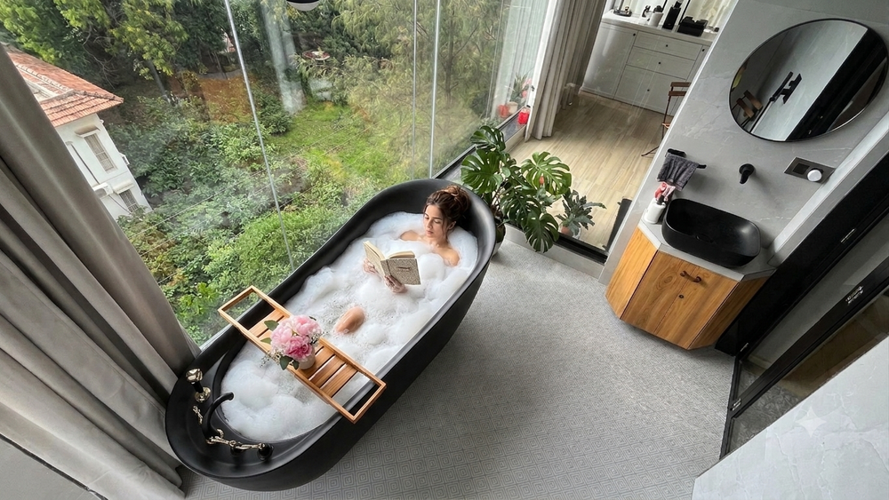 Forest view Apartment with Hot Tub and Kitchen preview