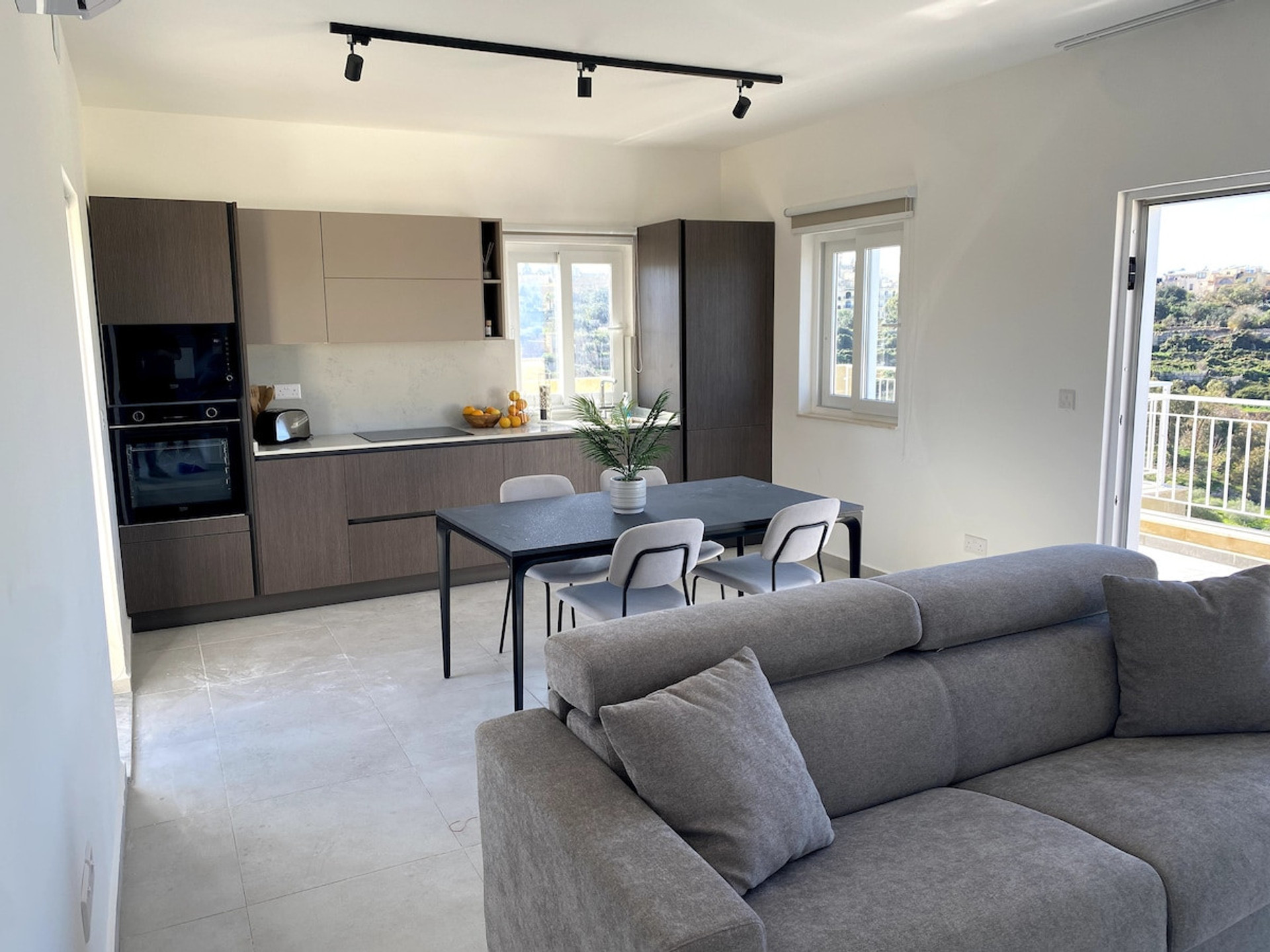 Living room image 1