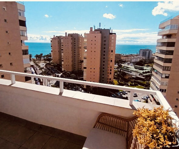 Sunny apartment with nice sea view