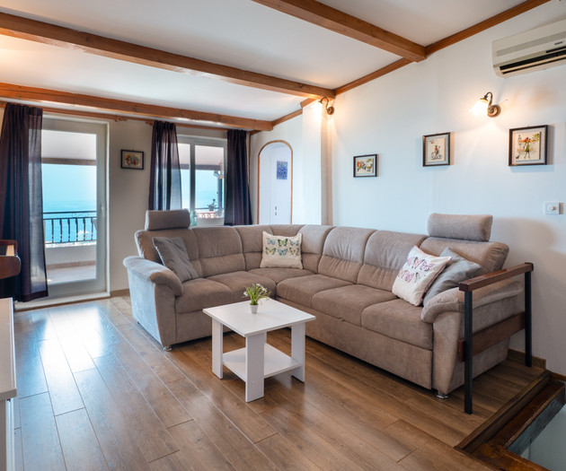 villa,home or just quiet privacy. its on you!