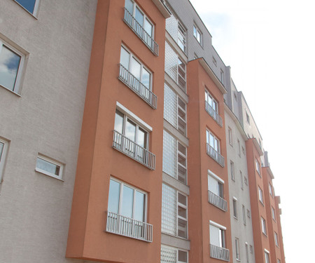 One-bedroom apartment with a terrace, parking lot