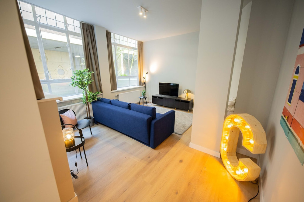 Contemporary 3BDR Apartment WS preview