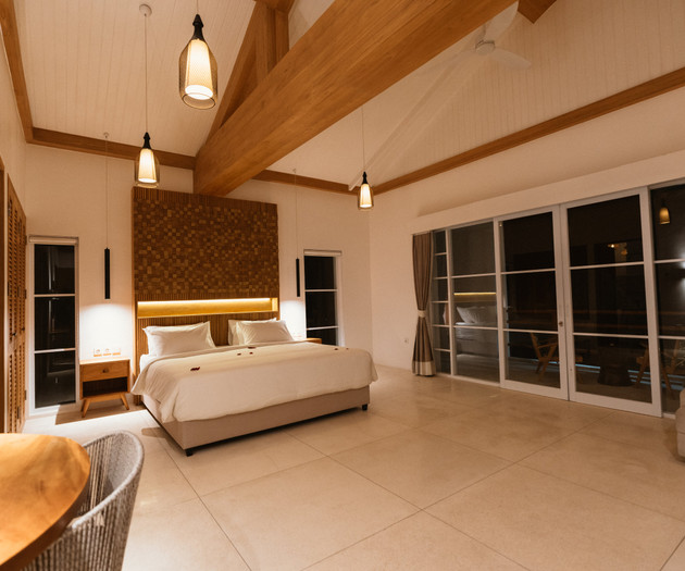 Luxury Ocean Front Private Pool  5 BDR Nalas Villa