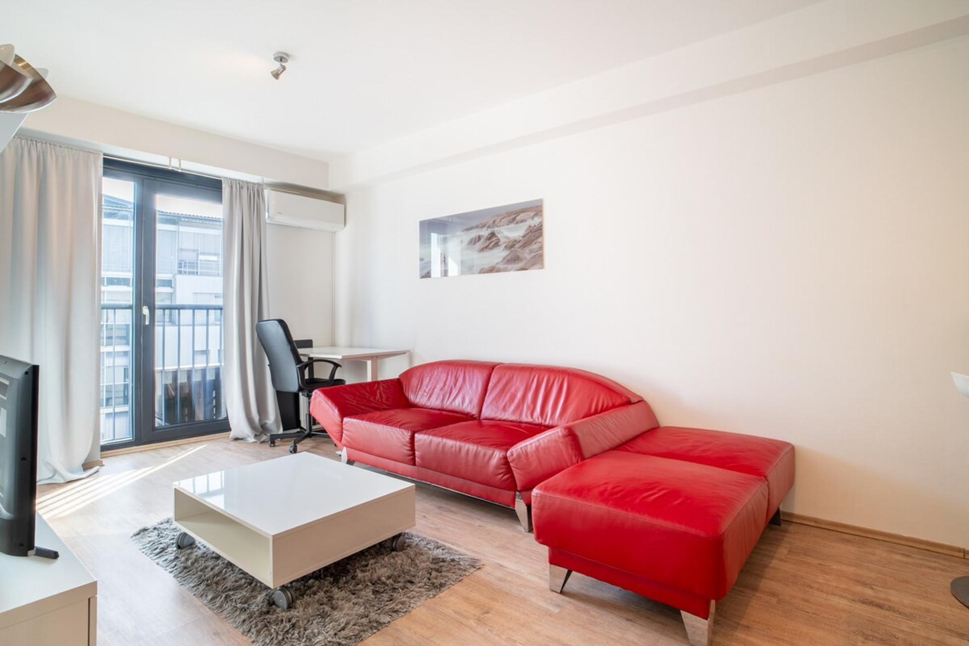 Living room image 1