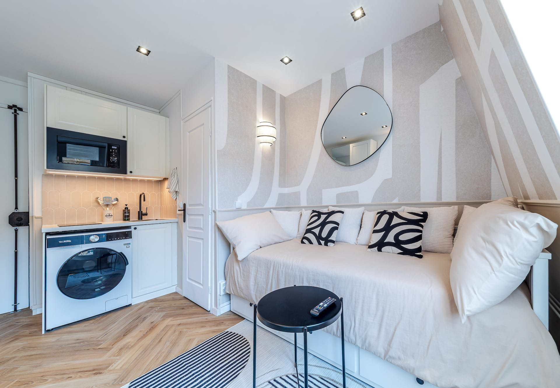 Daybed with kitchenette and washer