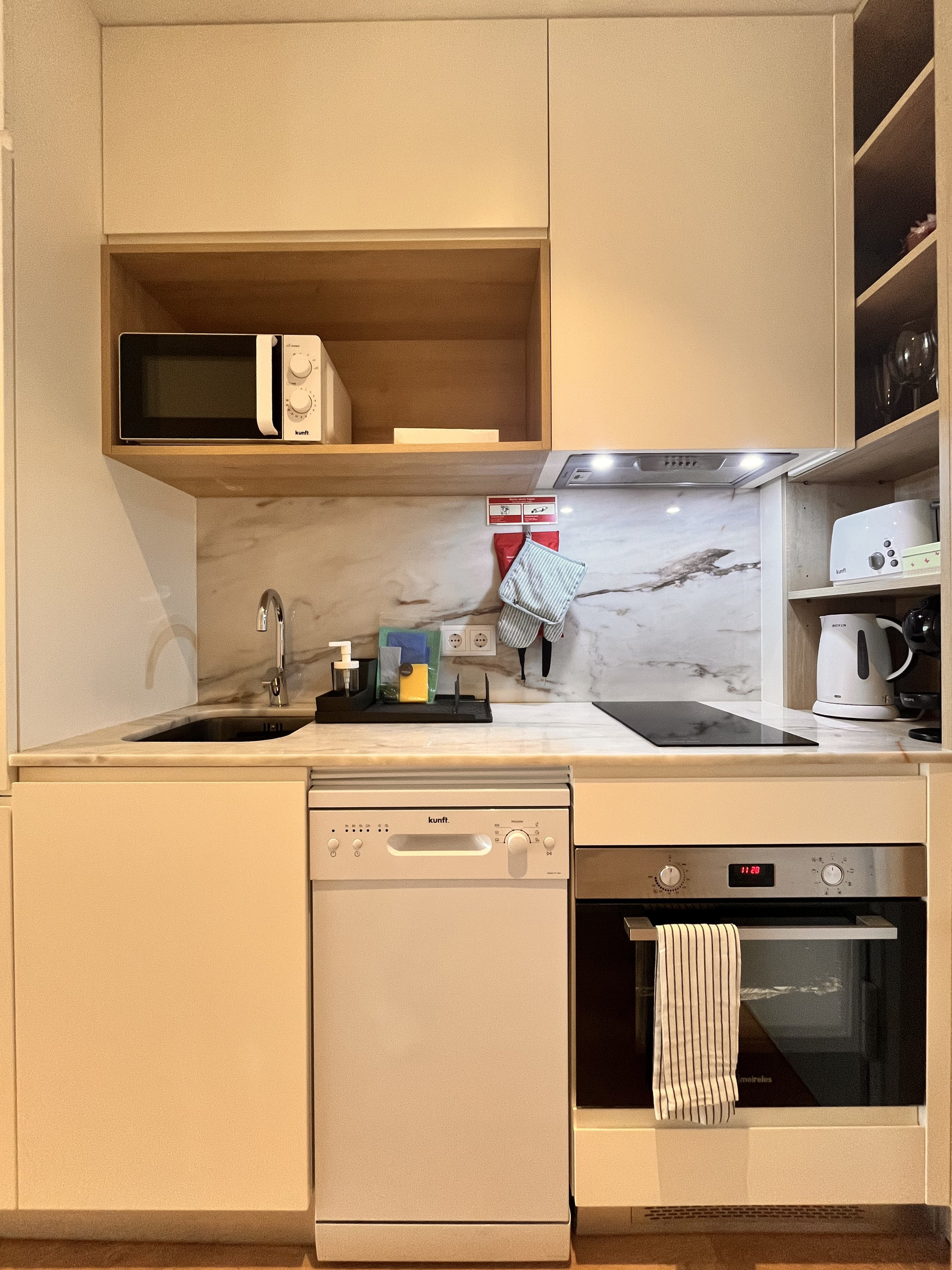 Kitchen fully equipped