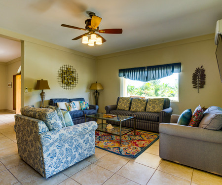 Beautiful ocean-front villa near Placencia, Belize