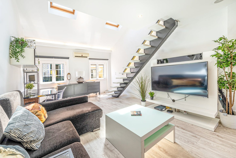 Duplex studio apartment for rent in Bairro Alto preview