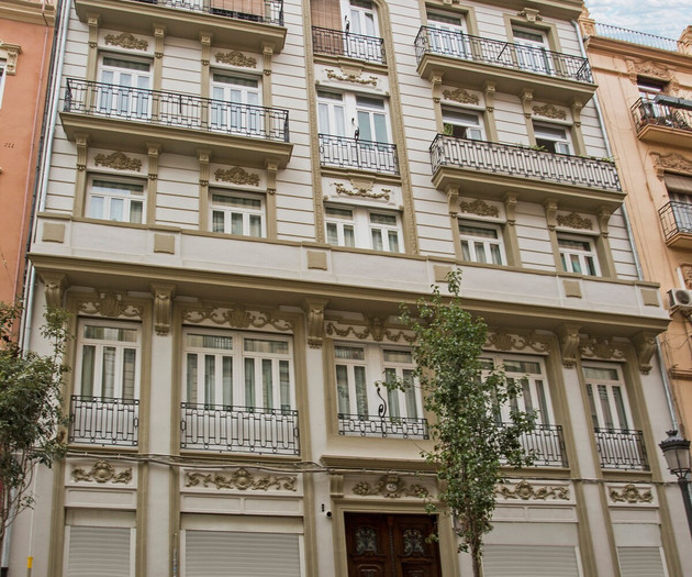 CAD10 - Beautiful 2-Bedroom Penthouse in Ruzafa