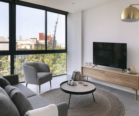 Grand Oasis 101 | 2 BD Apartment in Poble Nou