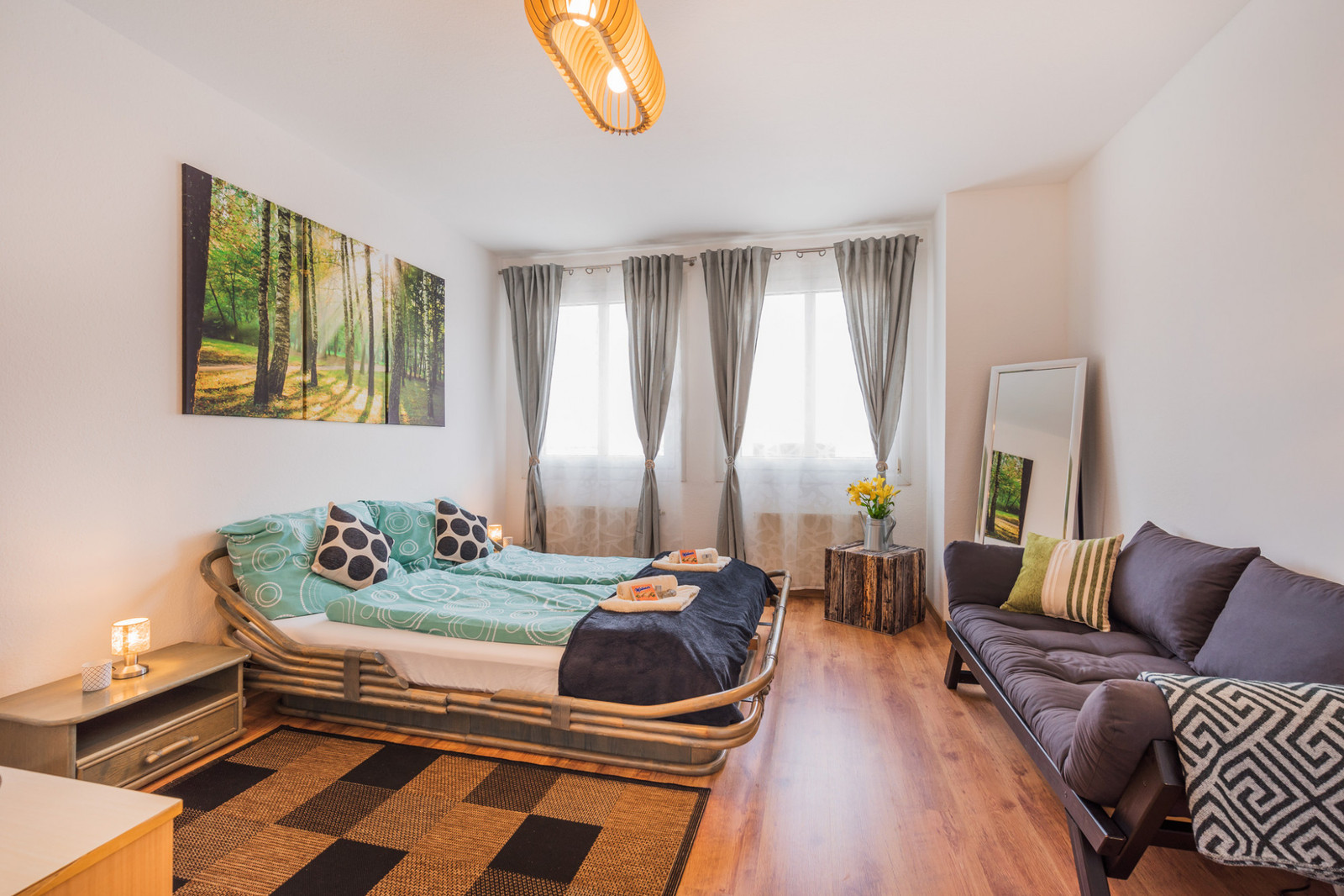10 Min. Altstadt - 49m² - Parkplatz - Metro 100m