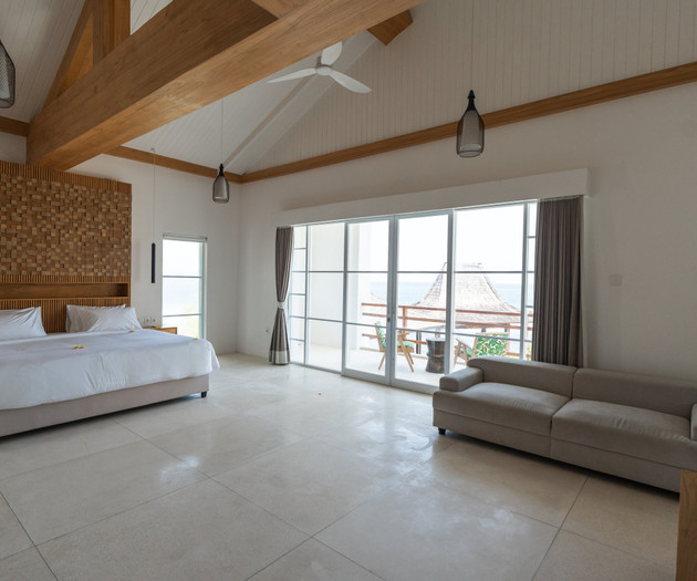 Luxury Ocean Front Private Pool  5 BDR Nalas Villa