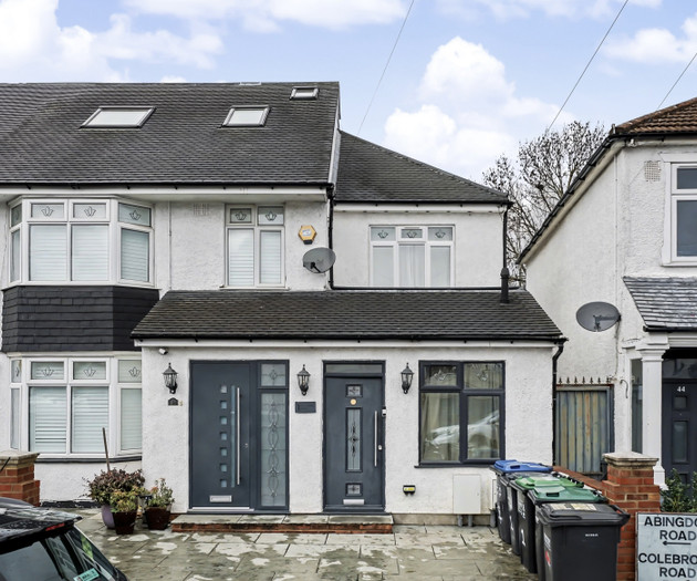3 Bed Luxury House with Patio in London City