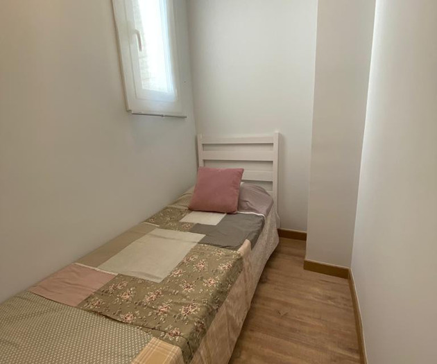 Apartment with Balcony in Gracia-Sant Gervasi